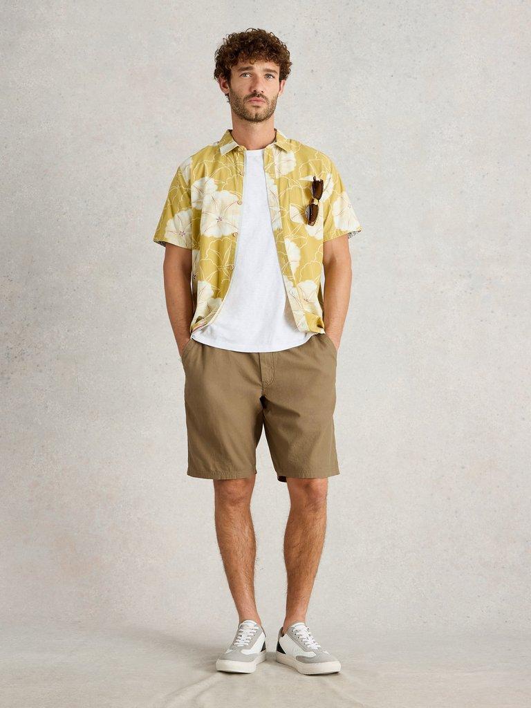 Drawstring Linen Blend Short in DK NAT - MODEL FRONT