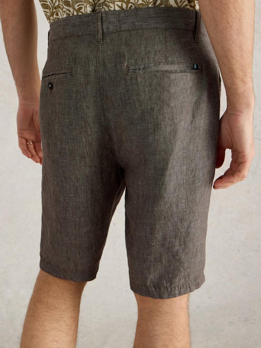 Linen Chino Short in KHAKI GRN - MODEL BACK
