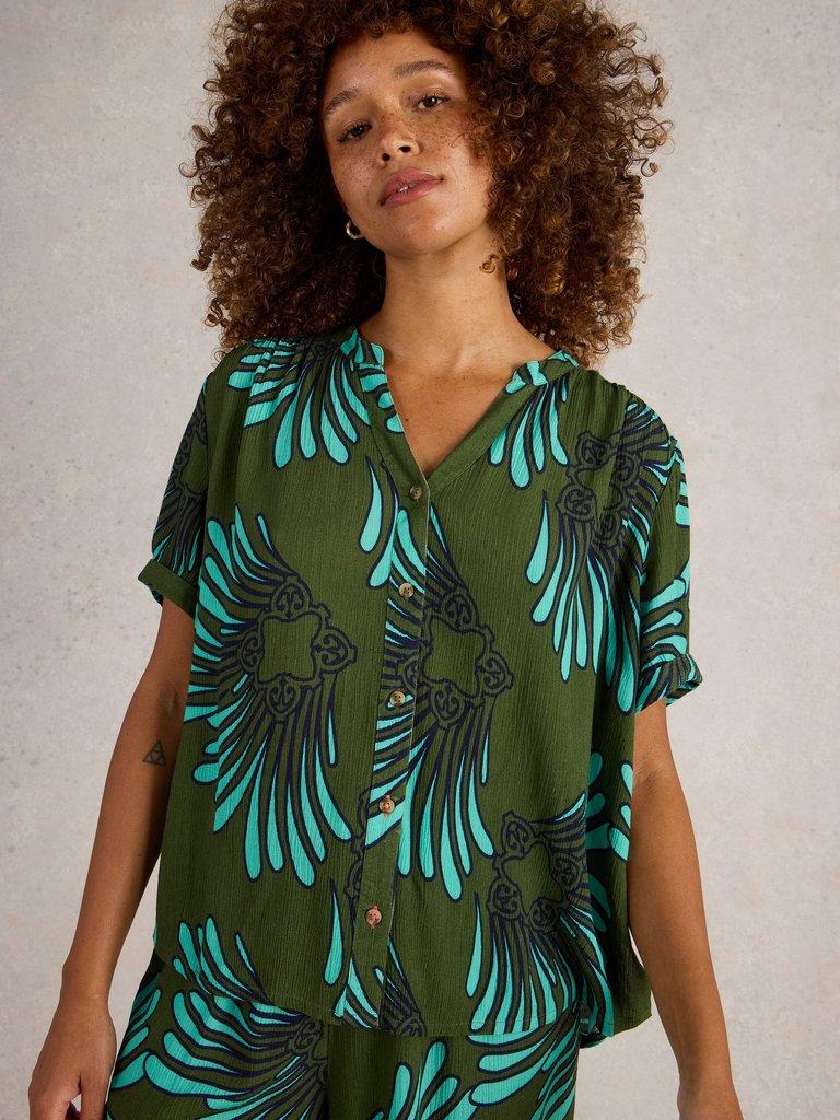 Sloane Shirt in GREEN MLT - MODEL DETAIL