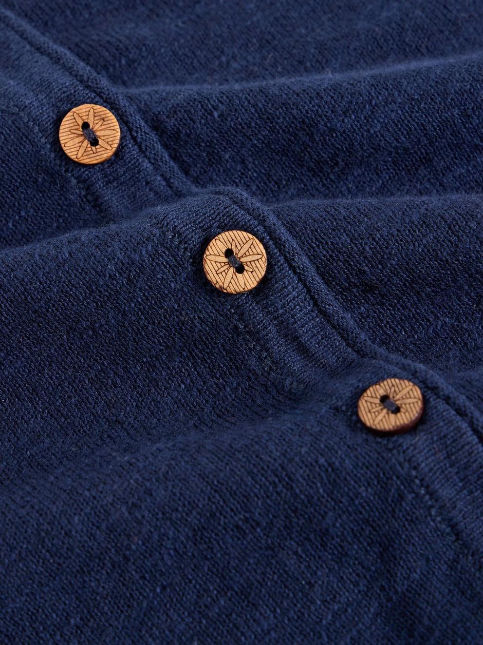 NARIA LINEN BLEND TANK in DARK NAVY - FLAT DETAIL