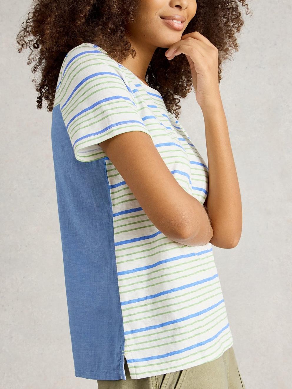 ABBIE MIX TEE in BLUE MLT - MODEL DETAIL