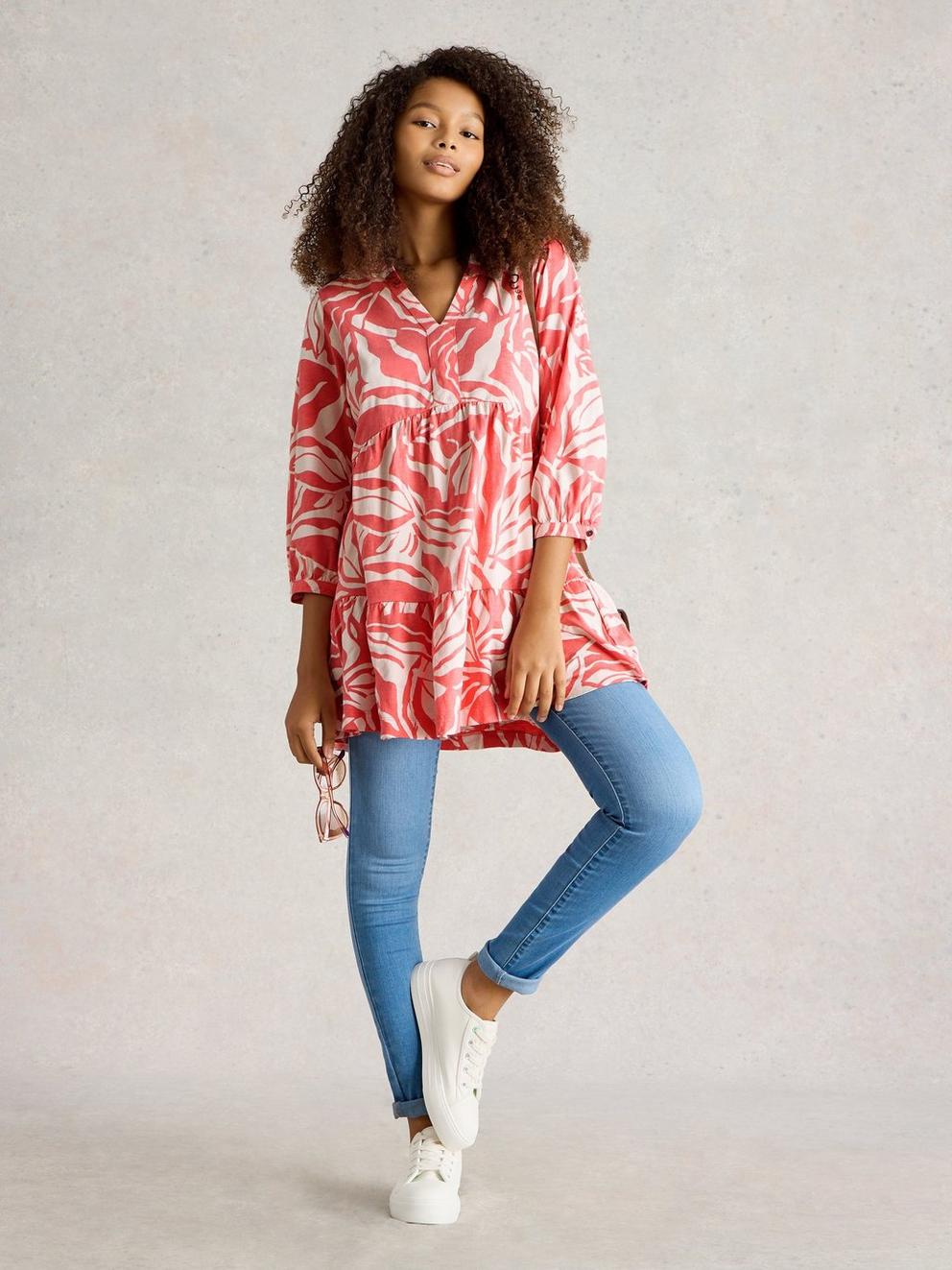 MARTA NOTCH NECK TUNIC in CORAL PR - MODEL FRONT