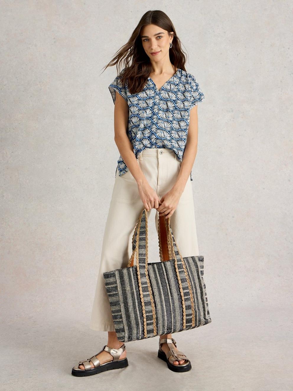 Carla Jacquard Tote Bag in BLK MLT - MIXED