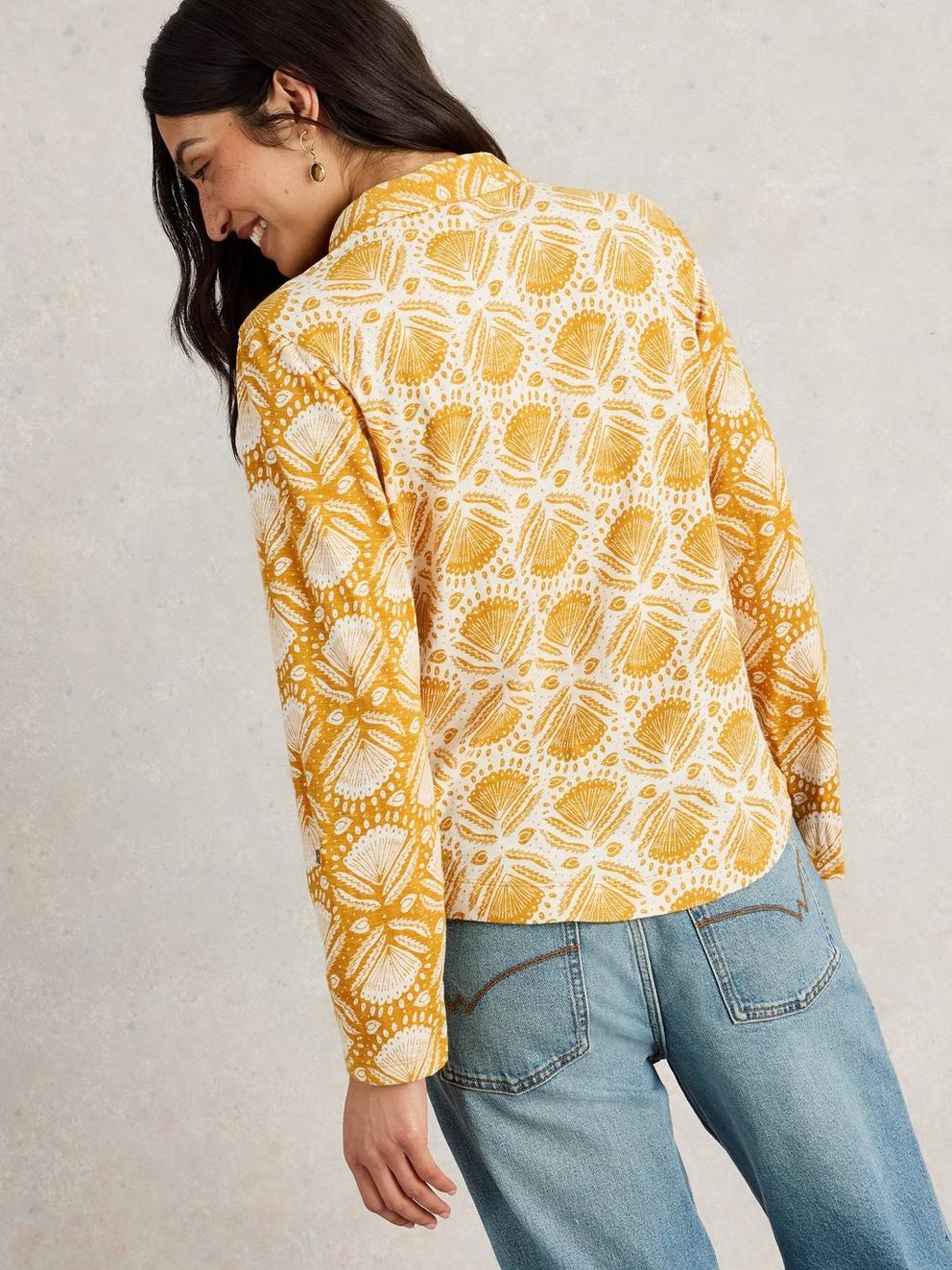 ANNIE JERSEY COLLARED SHIRT in CHART PR - MODEL BACK