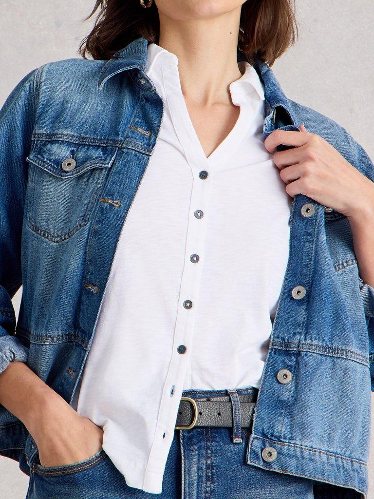 ANNIE SHORT SLEEVE JERSEY SHIRT in BRIL WHITE - MODEL DETAIL