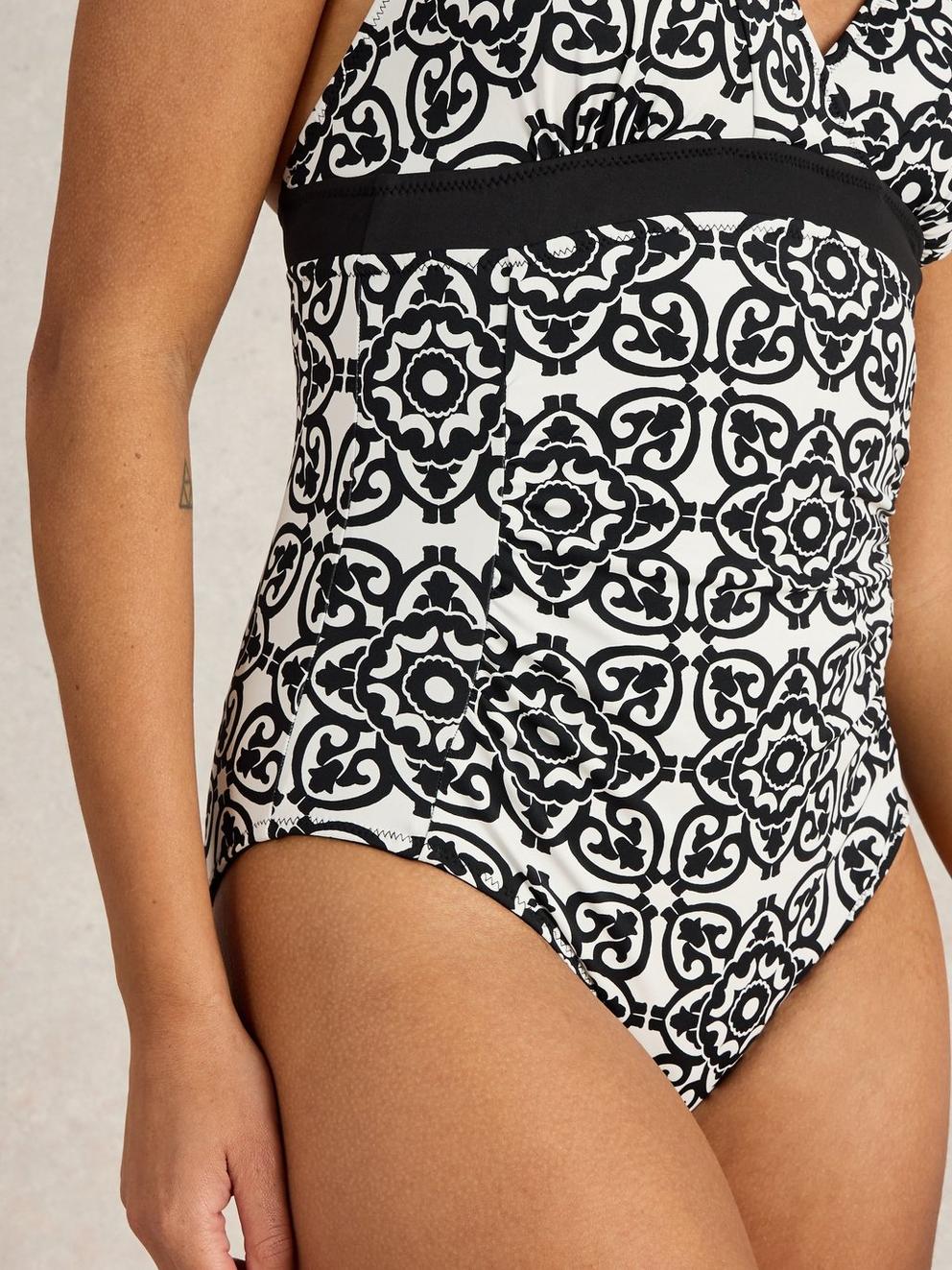 Reversible Sunshine Swimsuit in BLK MLT - MODEL DETAIL