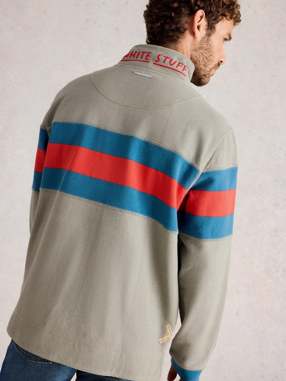 Rewind Half Zip Sweat in GREEN MLT - MODEL BACK