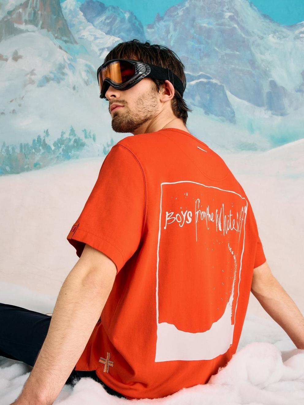 Rewind Graphic Tee in RED PR - MIXED