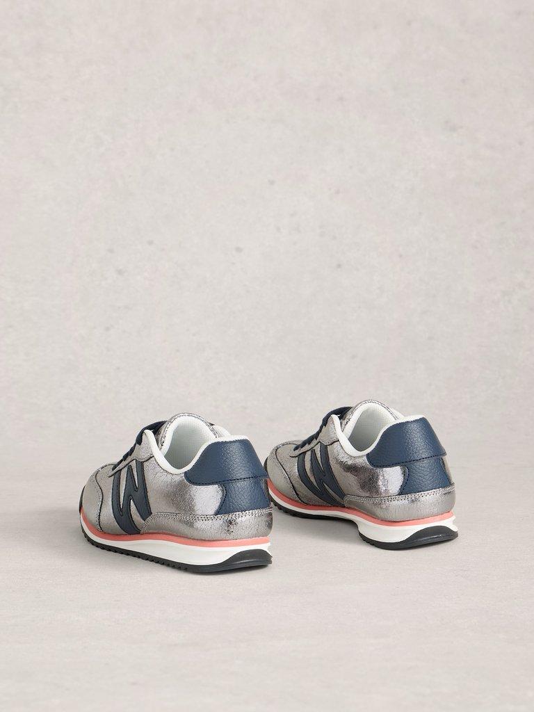 Lucy Trainer in SLV TN MET - FLAT BACK