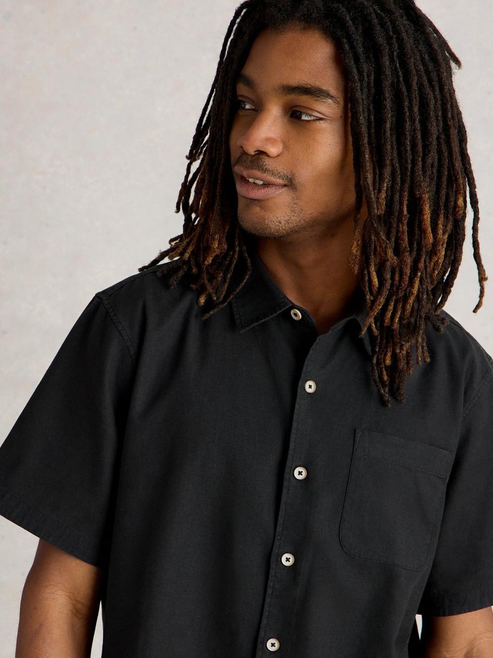 Ely Linen Cotton SS Shirt in PURE BLK - MODEL DETAIL