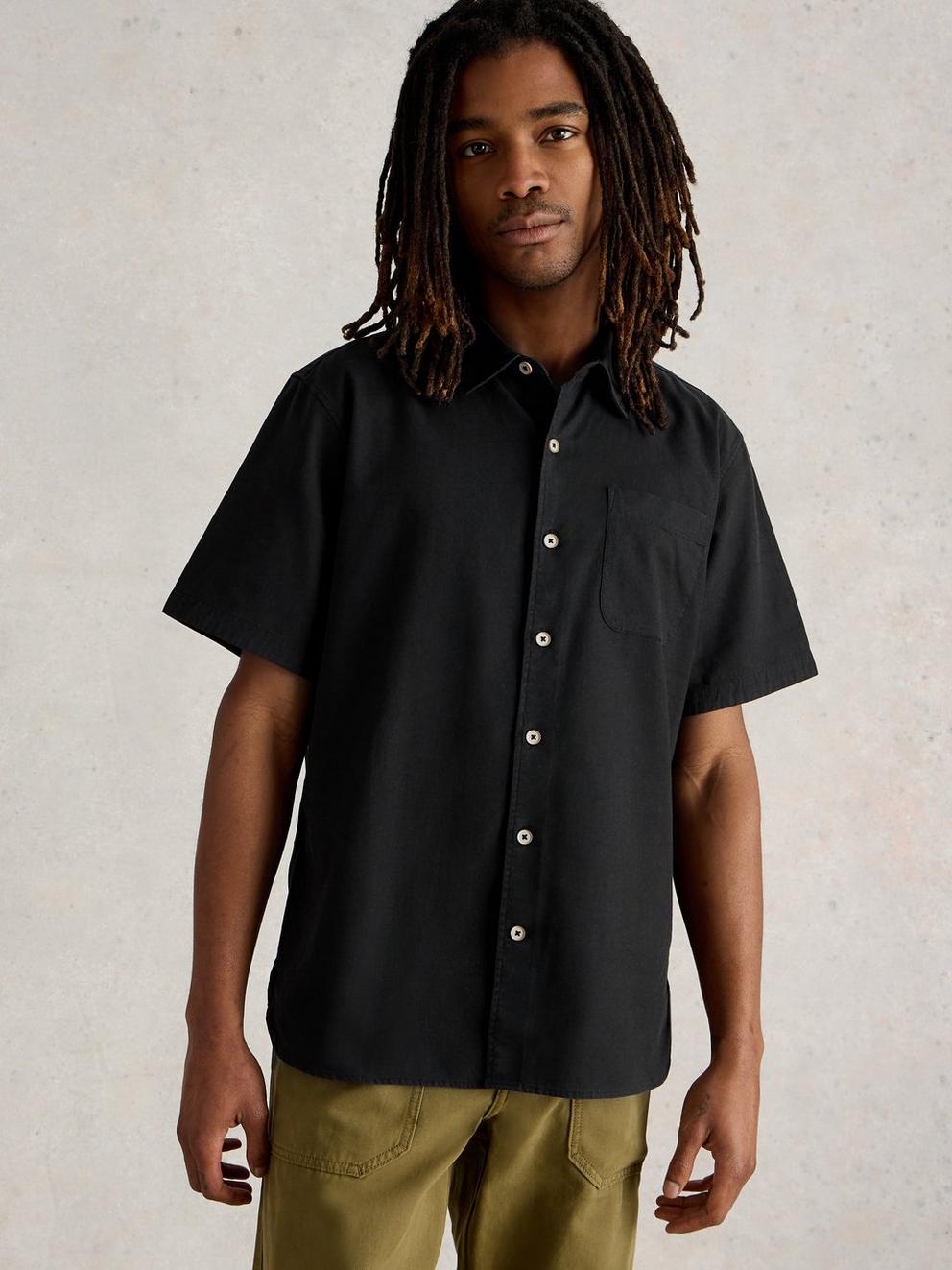 Ely Linen Cotton SS Shirt in PURE BLK - MODEL FRONT