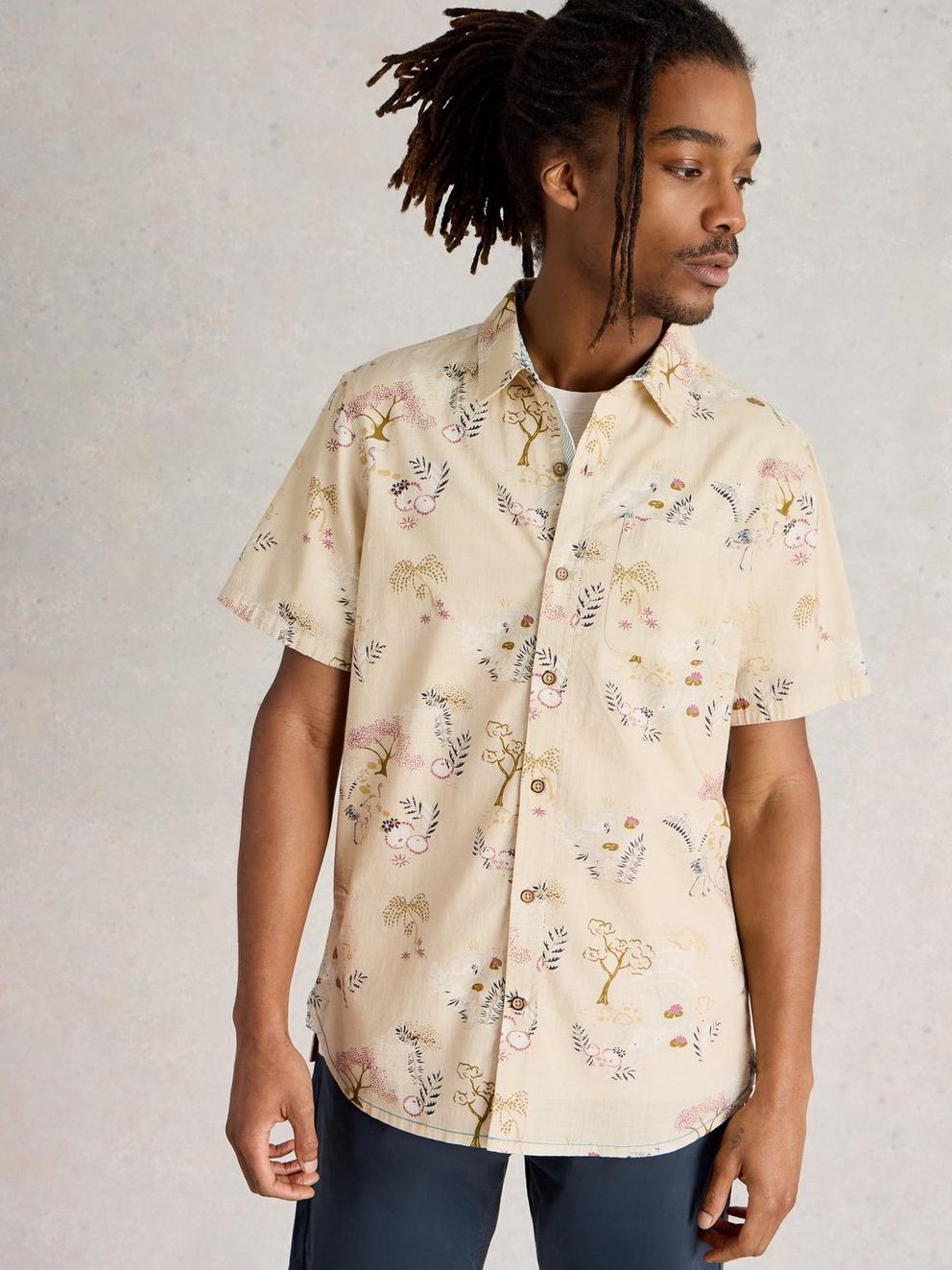 Finsbury Kyoto Printed Shirt in NAT PR - MODEL DETAIL