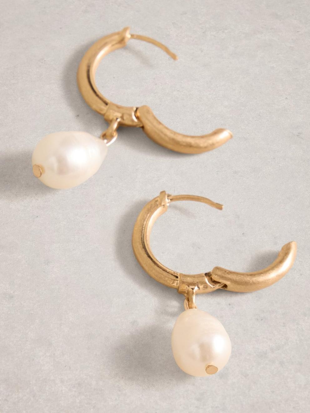 Pearl Pendant Drop Earring in GLD TN MET - FLAT DETAIL