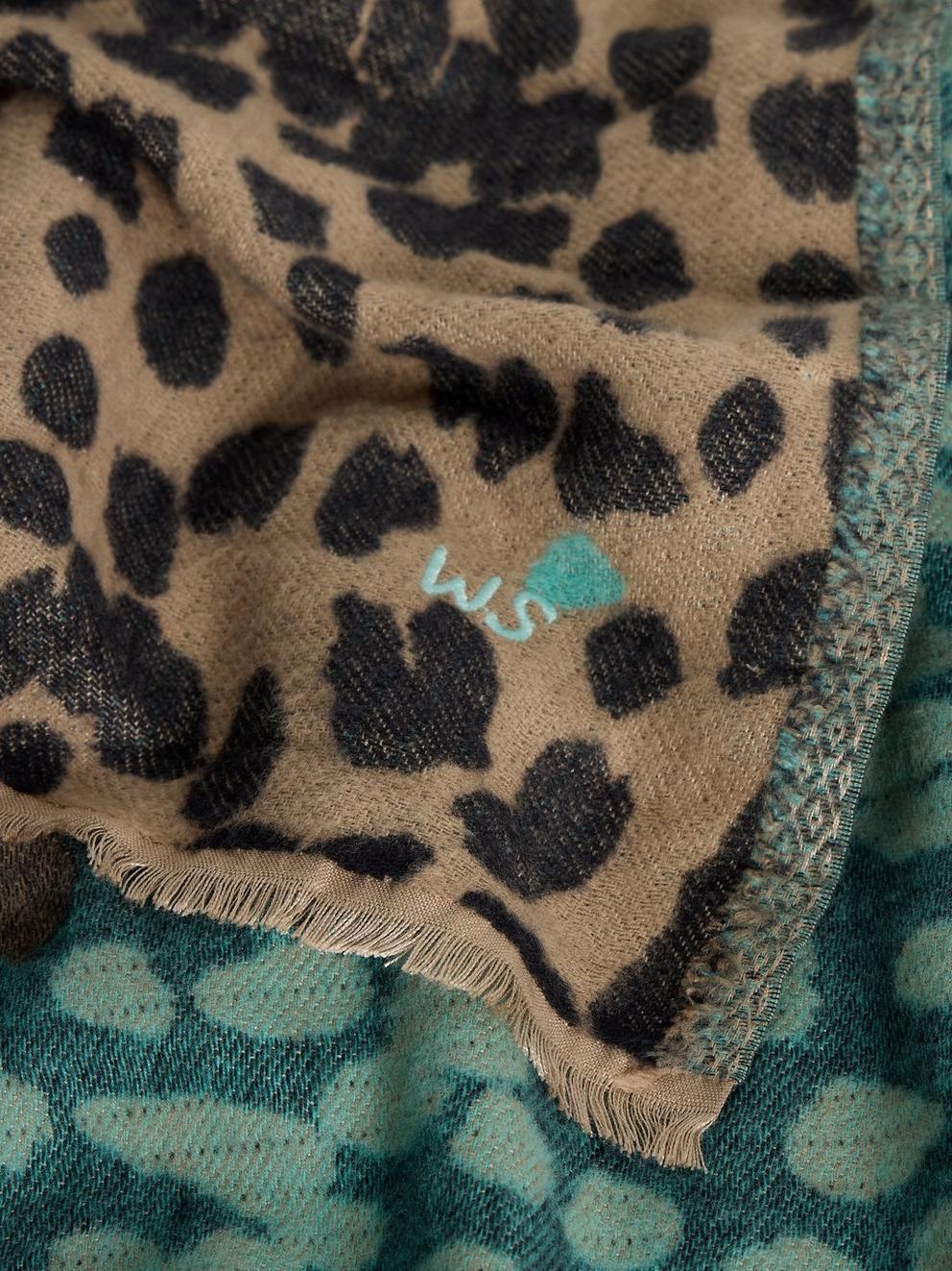 Selma Midweight Scarf in NAT MLT - FLAT DETAIL