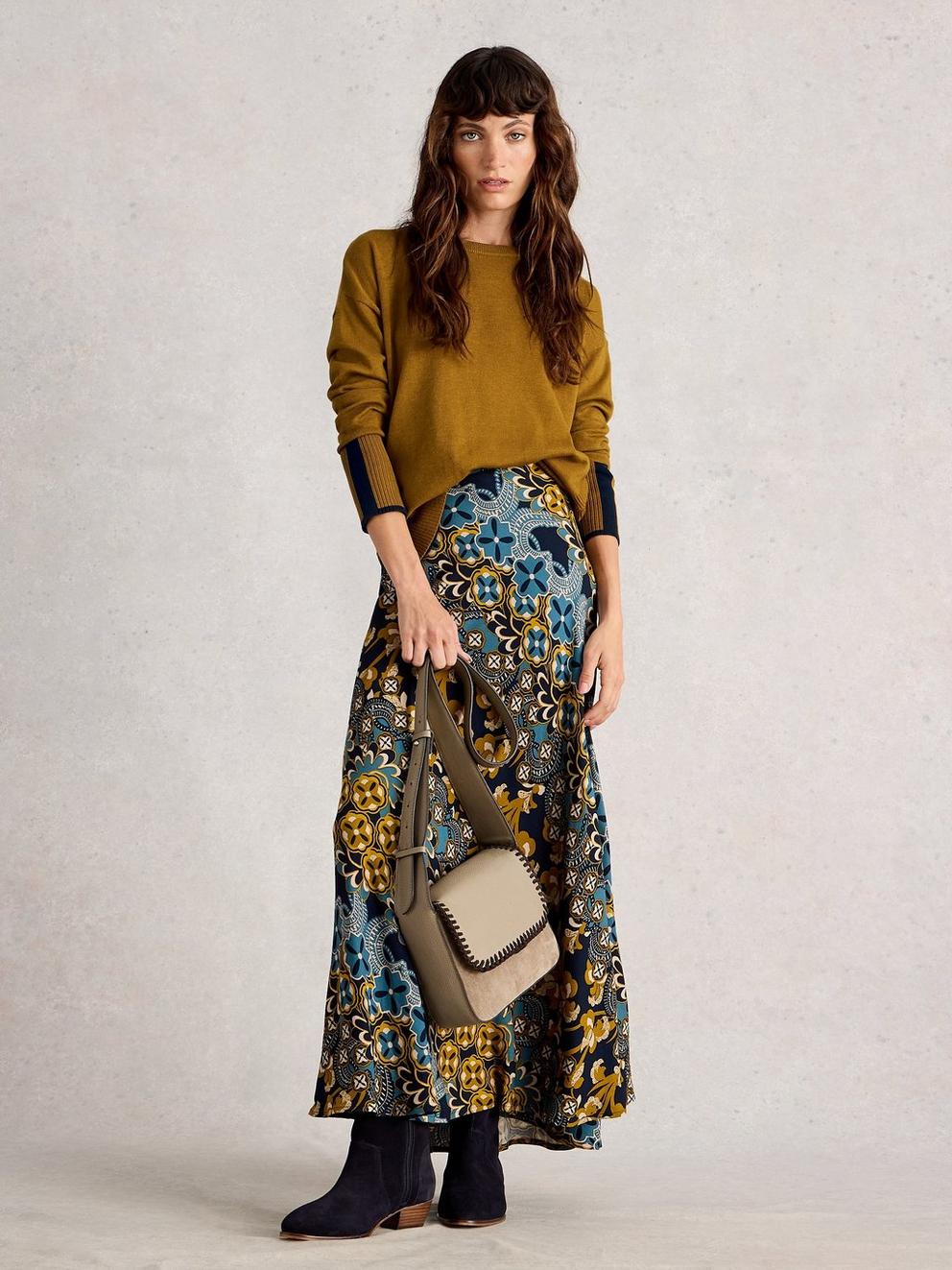 OLIVE LONG SLEEVE CREW NECK JUMPER in DK CHART - MODEL FRONT