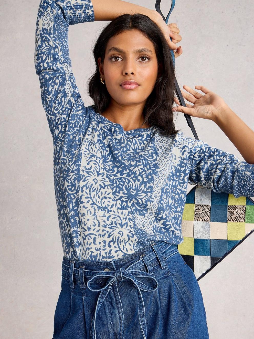 OLIVE PRINT JUMPER in BLUE PR - LIFESTYLE