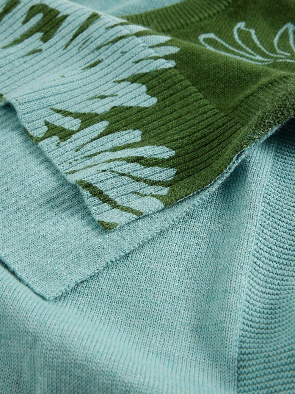 OLIVE PRINT JUMPER in GREEN PR - FLAT DETAIL