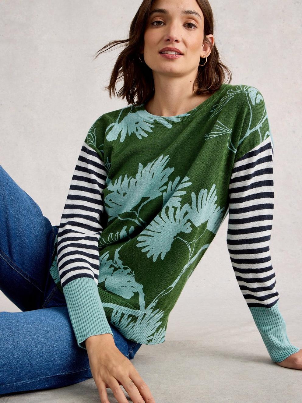 OLIVE PRINT JUMPER in GREEN PR - MODEL DETAIL