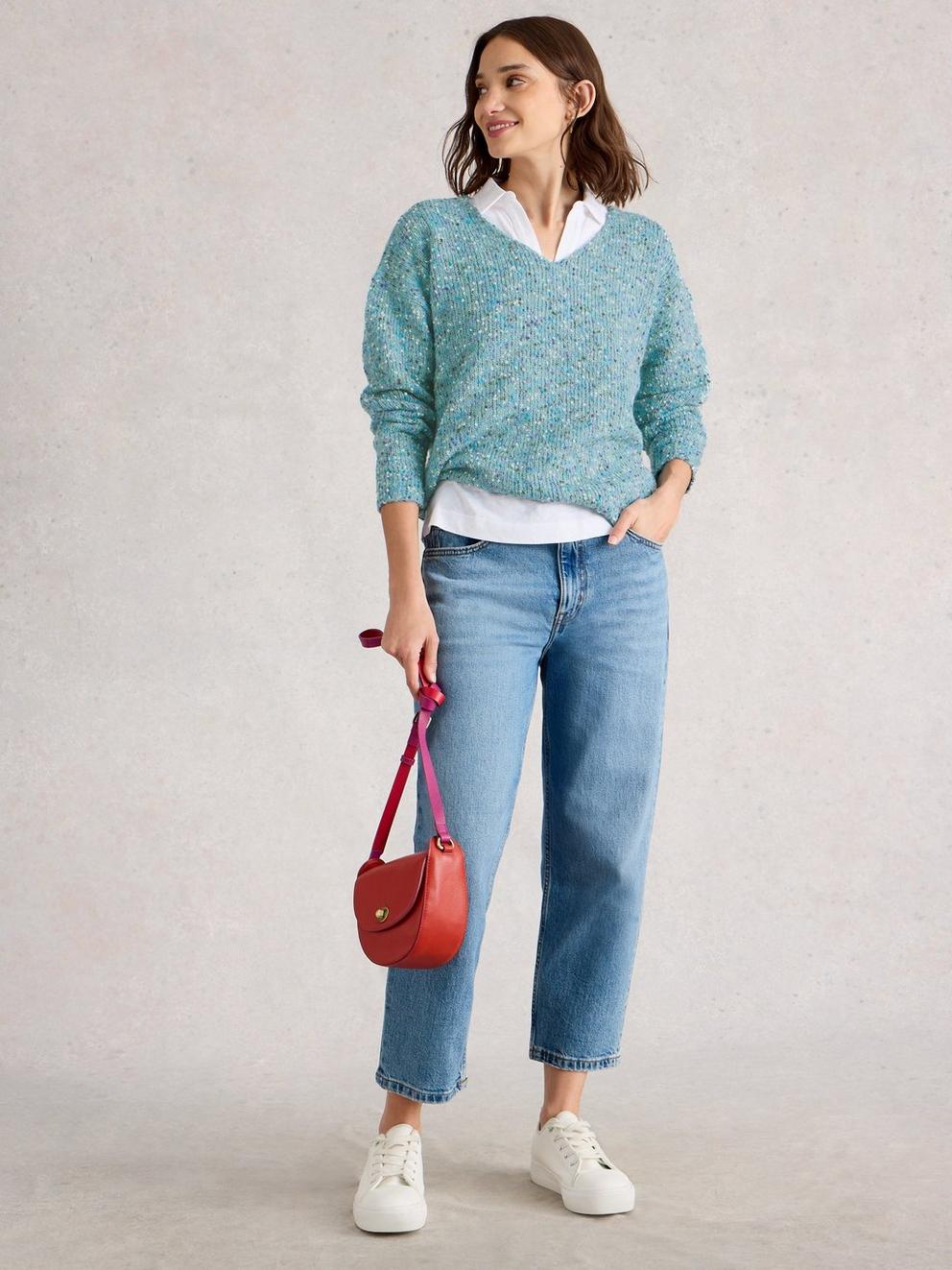 TEXTURE  V NECK in MID BLUE - MODEL FRONT