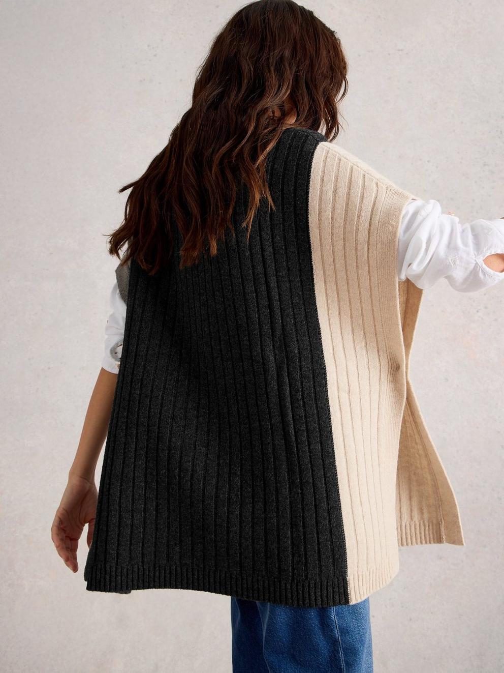 Ava Knitted Poncho in GREY MLT - MODEL BACK