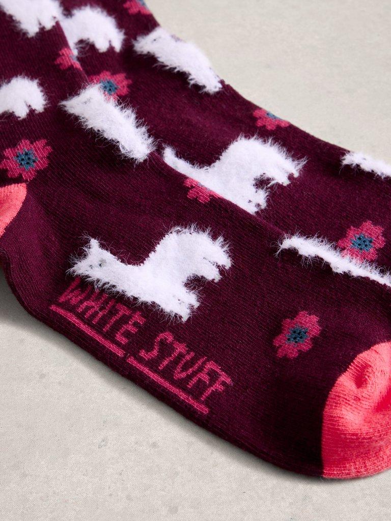 Fluffy Ankle Sock in DK PLUM - FLAT DETAIL