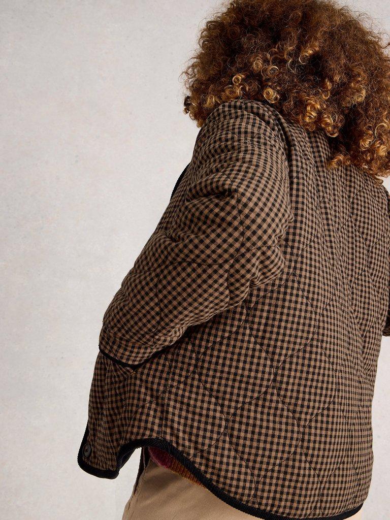 Arden Reversible Jacket in BLK MLT - MODEL BACK