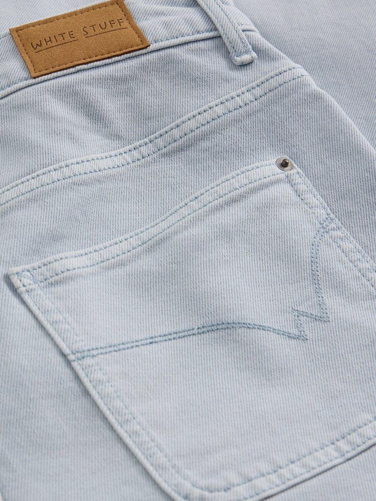 Crop Tia Wide Leg Jean in LGT BLUE - FLAT DETAIL