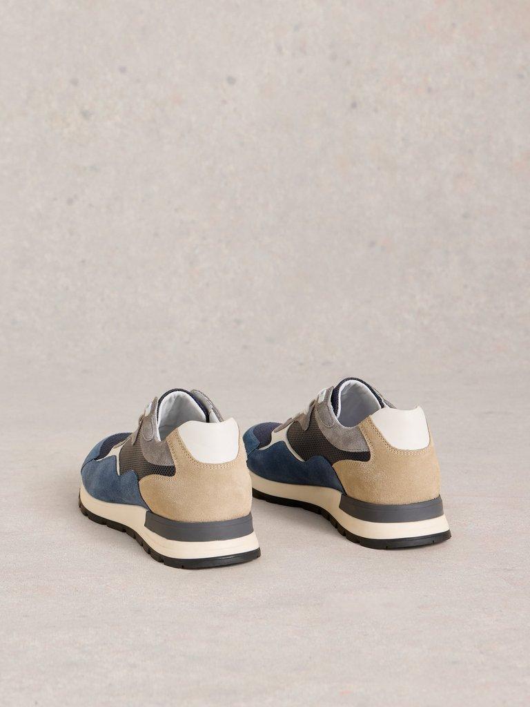 Ricky Retro Runner in NAVY MULTI - FLAT BACK