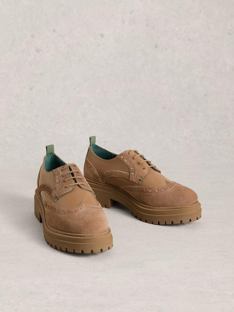 Thistle Chunky Lace Up Brogue in DK NAT - FLAT FRONT