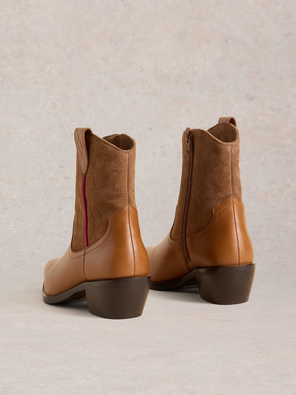 Western Beau Boot in MID TAN - FLAT BACK