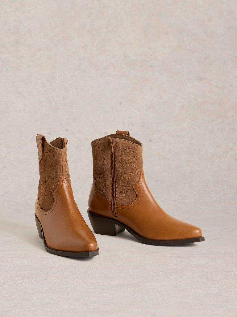 Western Beau Boot in MID TAN - FLAT FRONT