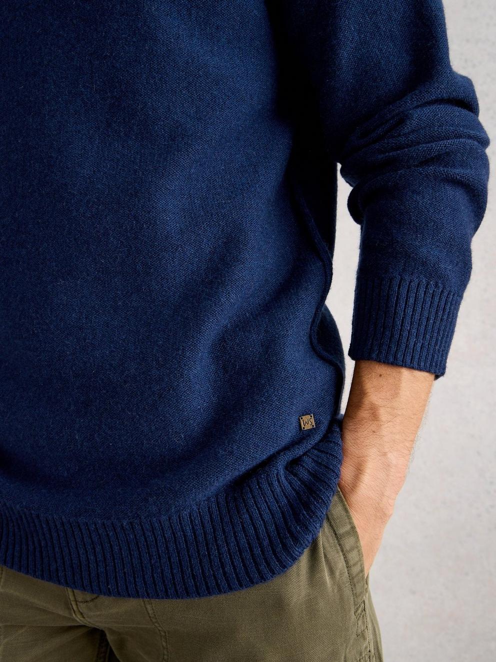 Milton Lambswool Crew in DARK NAVY - MODEL DETAIL