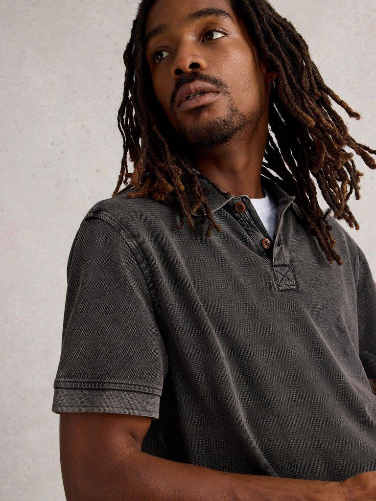 Utility Short Sleeve Polo in WASHED BLK - LIFESTYLE