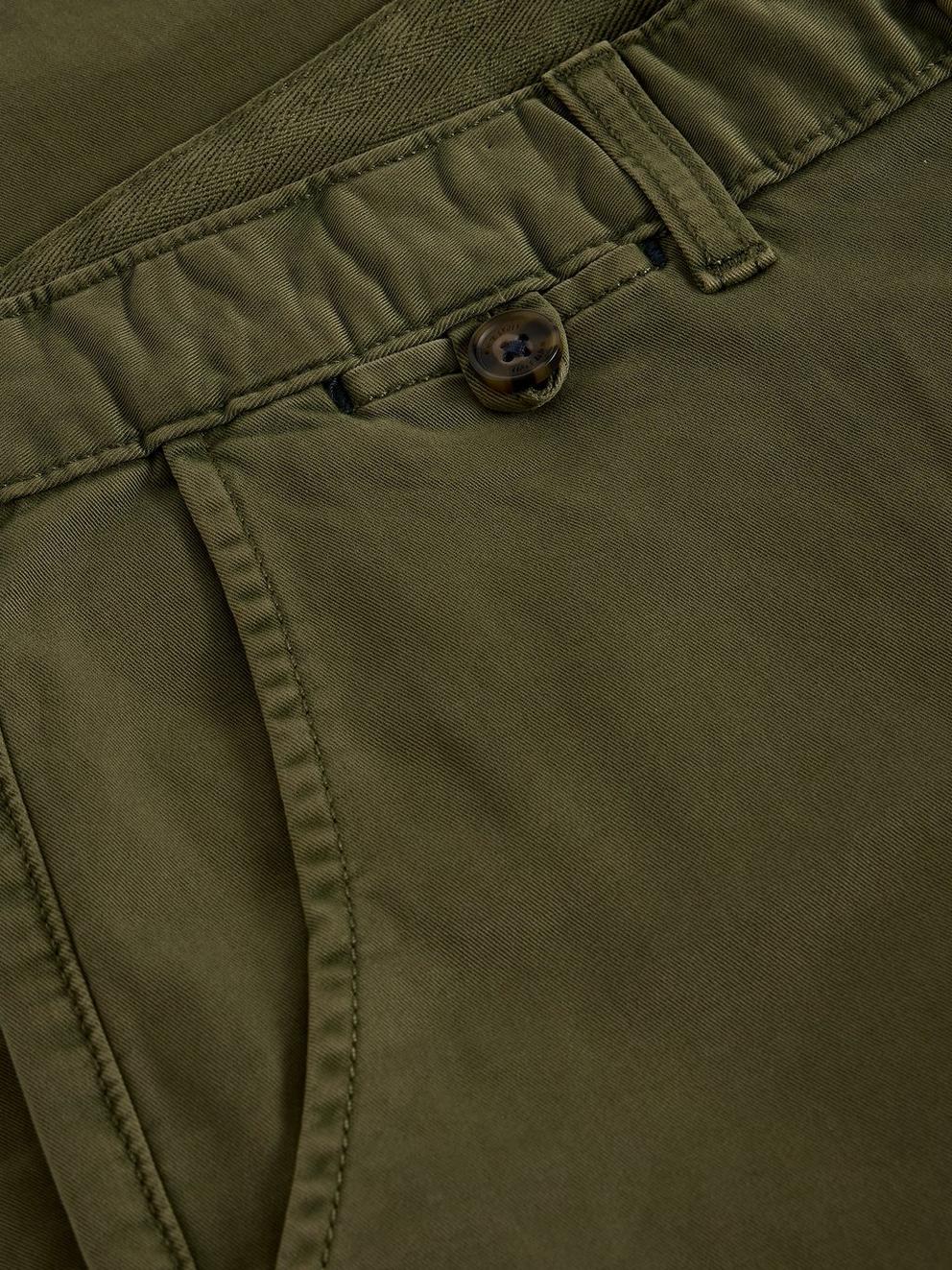 Sutton Organic Slim Chino in KHAKI GRN - FLAT DETAIL
