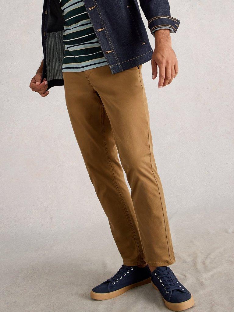 Sutton Organic Slim Chino in MID BROWN - MODEL DETAIL