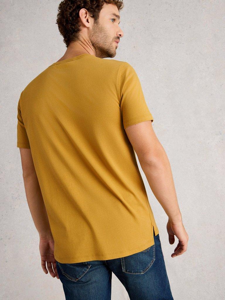 Abersoch Graphic Bike Chain in YELLOW PR - MODEL BACK