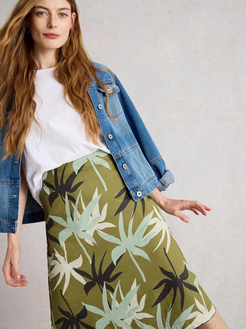 Nell Knee Length Reversible Skirt in NAVY MULTI - LIFESTYLE