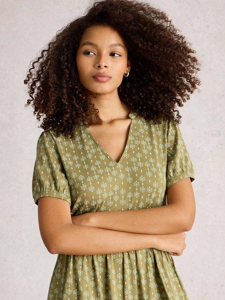 Leah Jersey Notch Neck Midi Dress in GREEN PR - MODEL DETAIL