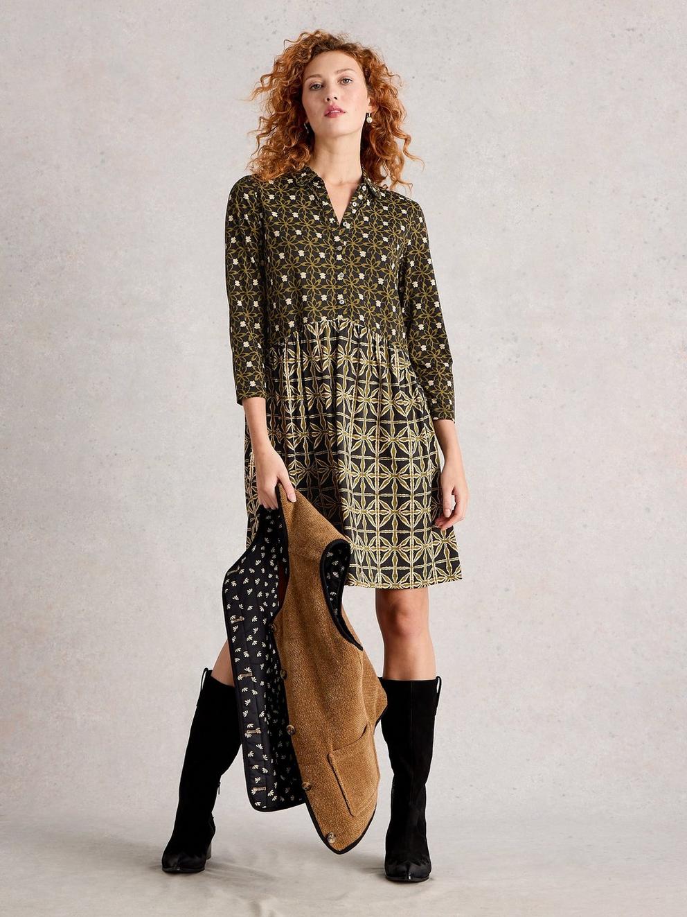 Everly Jersey Collared Dress in BLK MLT - MODEL FRONT