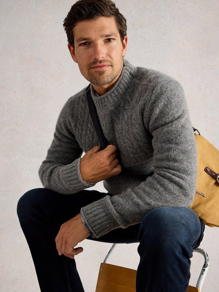 Berkley Crew Neck in DK GREY - MODEL DETAIL