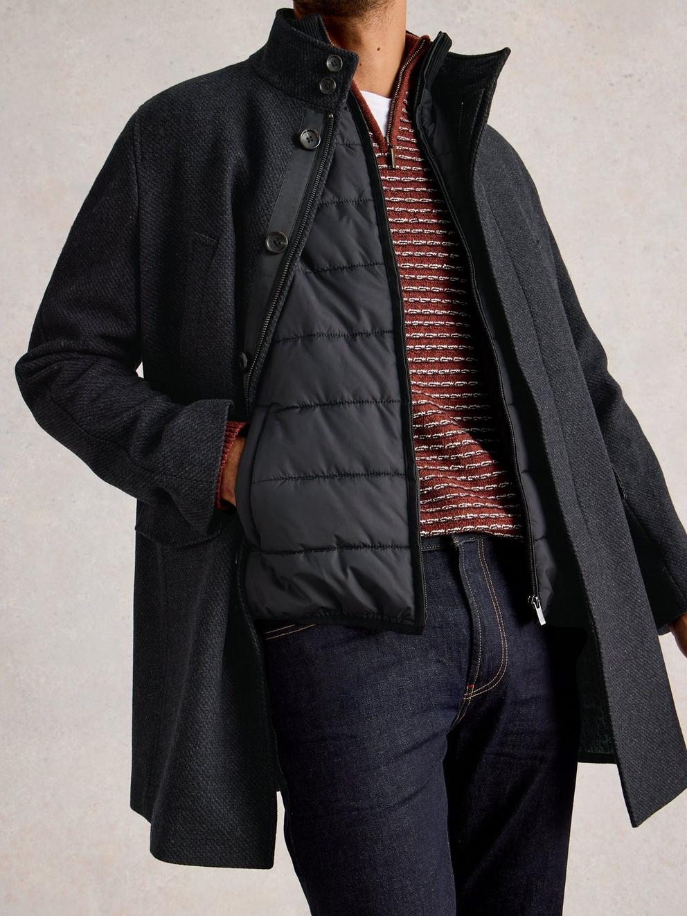 Wool Funnel in CHARC GREY - MODEL DETAIL