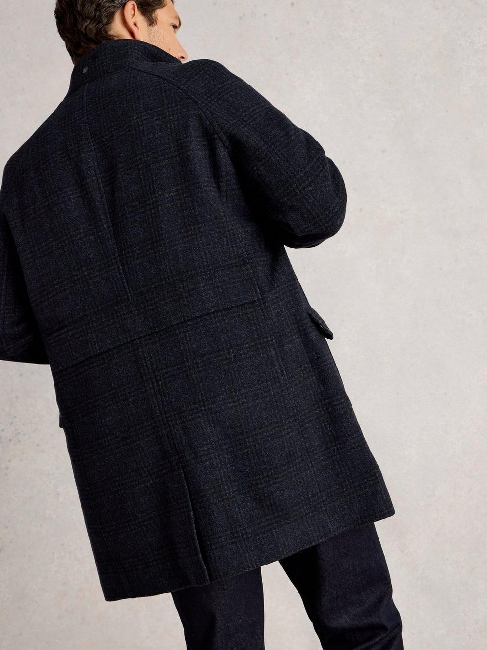 Wool Funnel in DARK NAVY - MODEL BACK