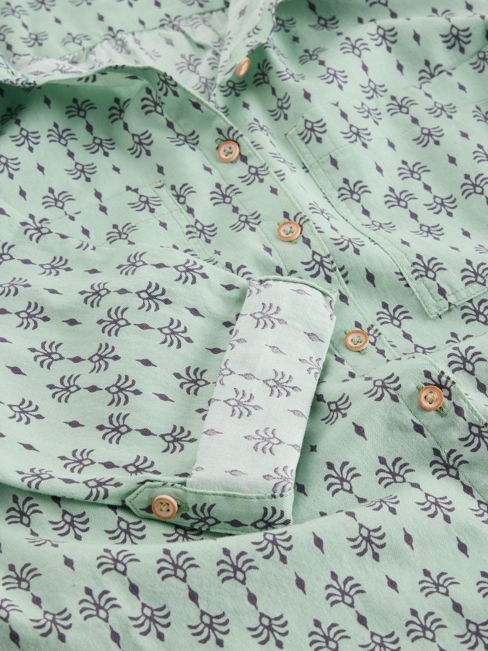 Sophie Longline Shirt in GREEN PR - FLAT DETAIL