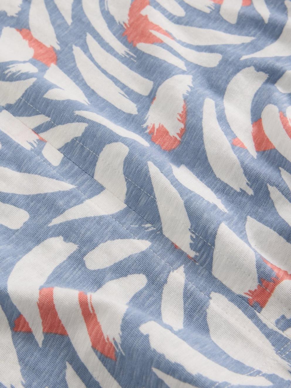 NELLY TEE NOTCH NECK in BLUE PR - FLAT DETAIL