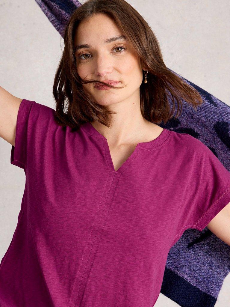 NELLY TEE NOTCH NECK in DK PLUM - LIFESTYLE