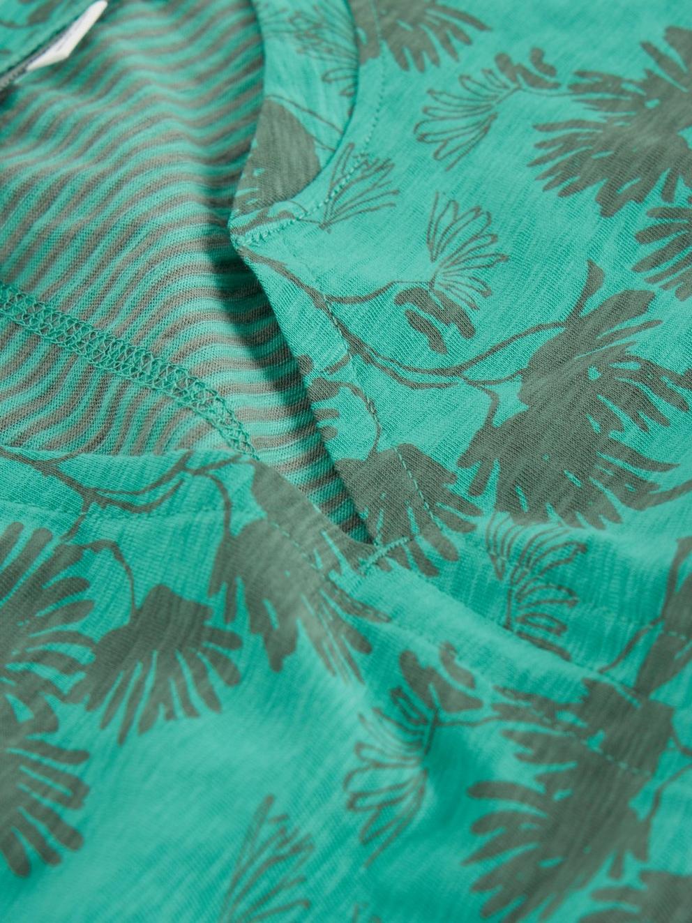 NELLY TEE NOTCH NECK in GREEN PR - FLAT DETAIL