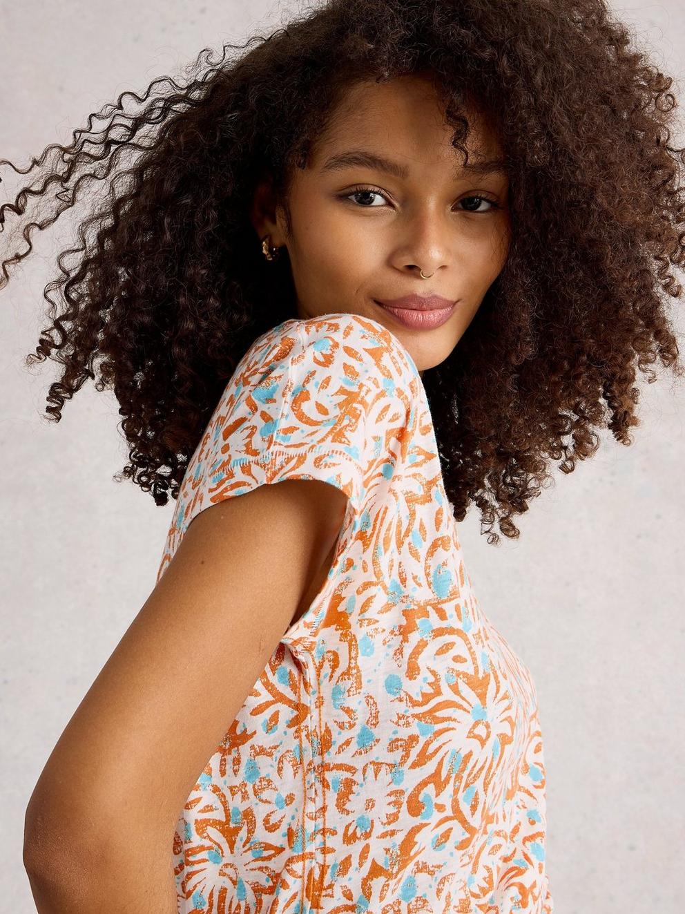 NELLY TEE NOTCH NECK in ORANGE PR - LIFESTYLE