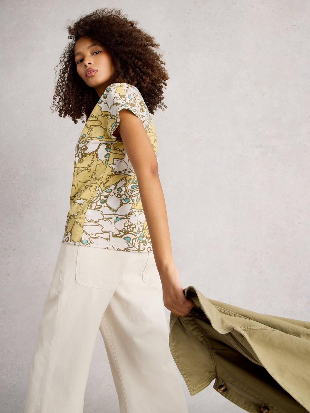 NELLY TEE NOTCH NECK in WHITE PR - MODEL BACK