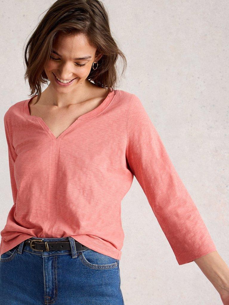NELLY 34 SLEEVE TEE in MID CORAL - MODEL DETAIL