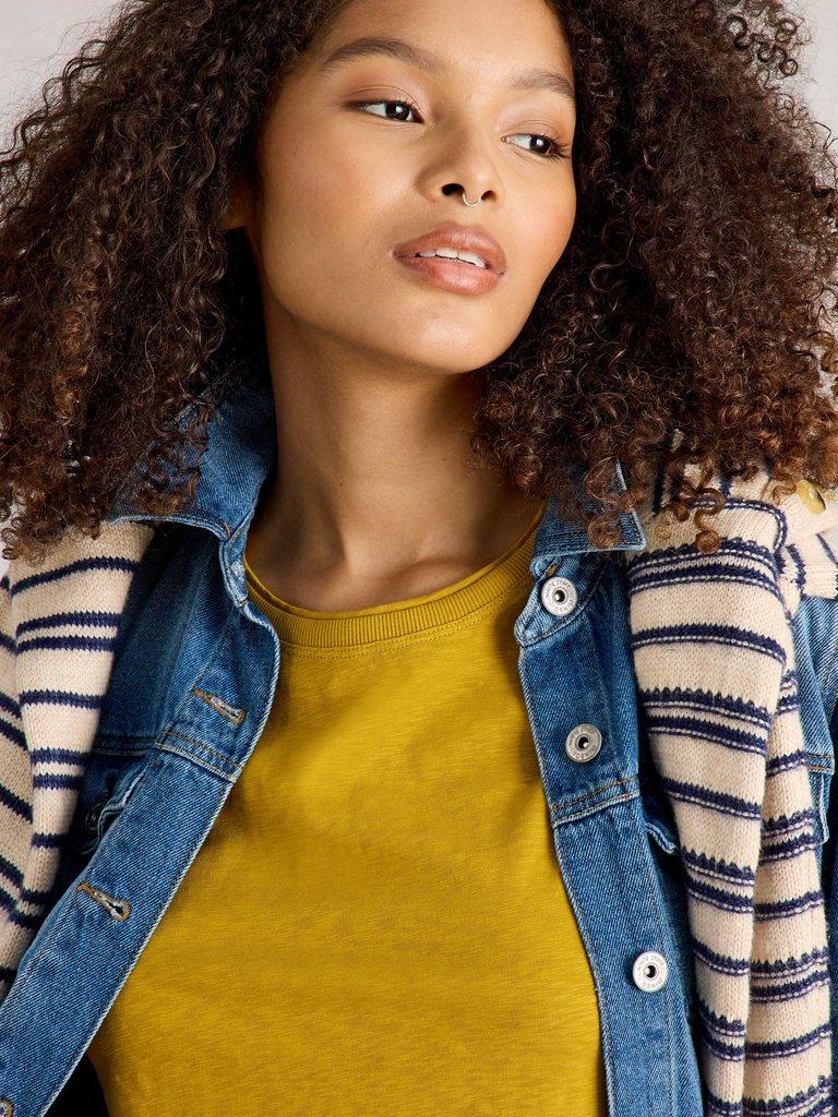 CLARA CREW NECK LONG SLEEVE TEE in MID CHART - LIFESTYLE